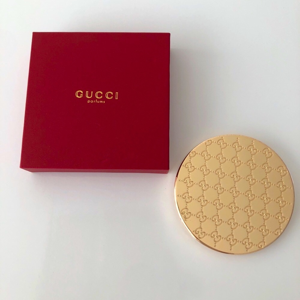 Gucci Rouge de Beauté Brillant Glow Lipstick & Gucci Gold GG Monogram Mirror NIB - Picture 9 of 16